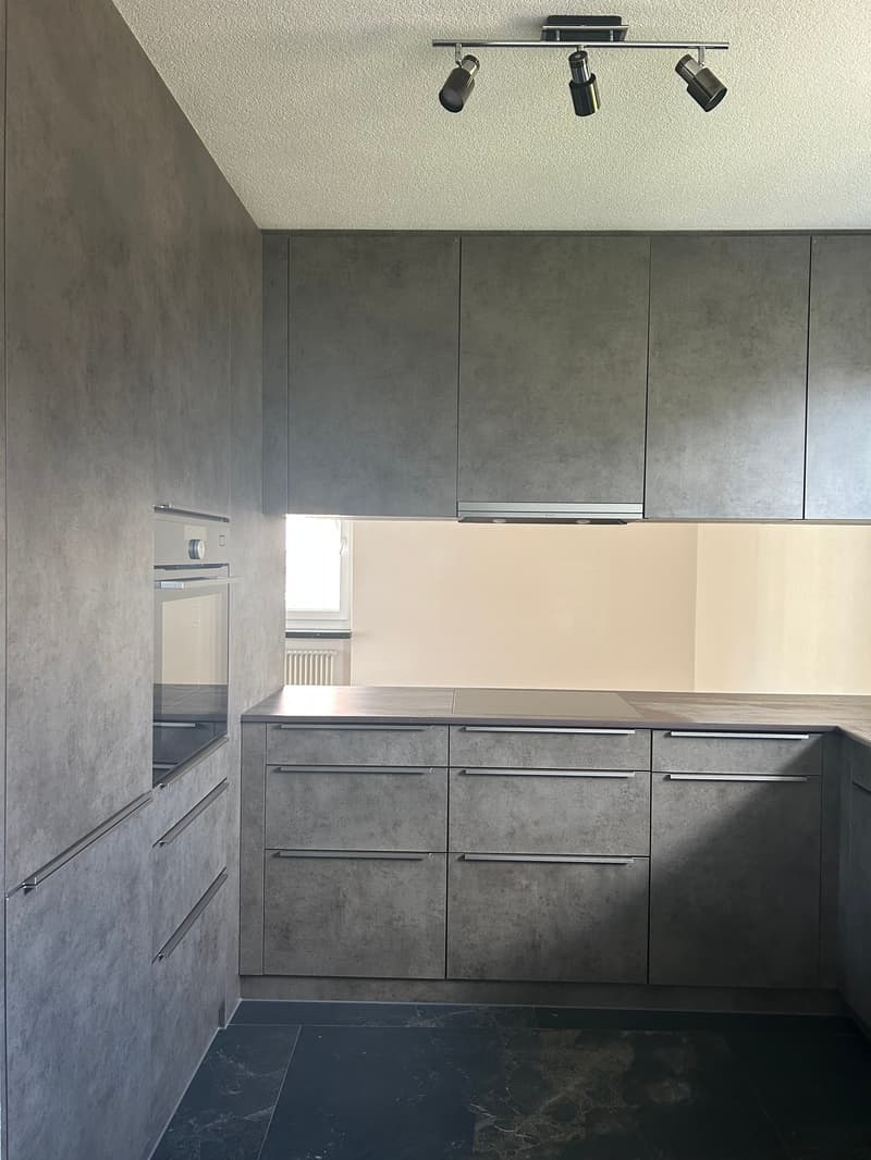 Exklusive 6.5 Zimmer Duplex-Wohnung zu vermieten (3)