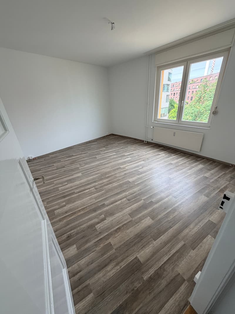 Frisch sanierte 2 Zimmer Wohnung zu vermieten (8)