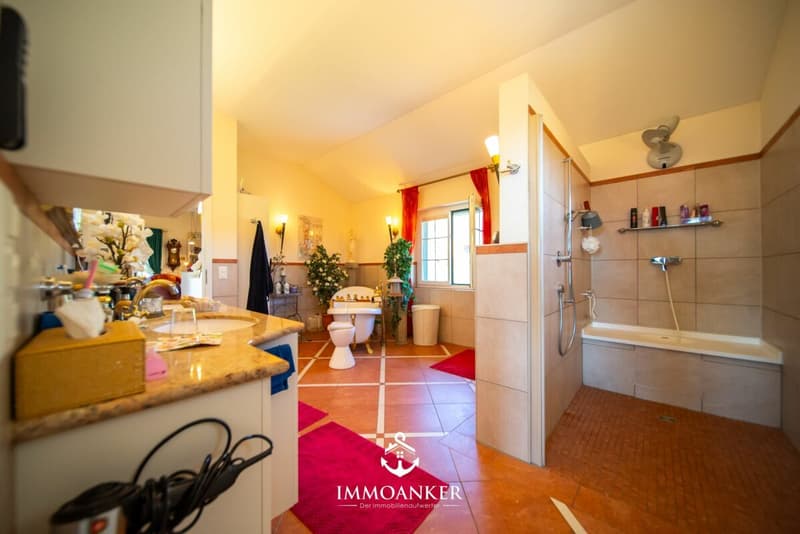 Living with a wide view - surrounded by peace and green. - 6.5 room single-family house in Sulz (10)