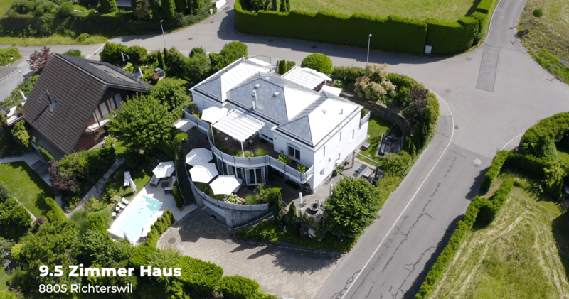 Il tuo rifugio personale: l'esclusiva casa unifamiliare di 9,5 locali con vista sul lago e piscina a Richterswil (4)