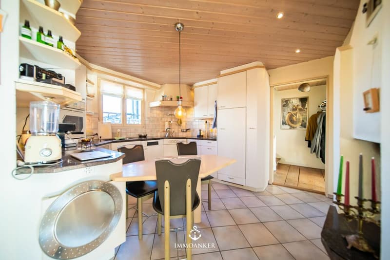 Habiter, Travailler ou Louer - Maison de 7,5 Pièces avec Partie Commerciale et Potentiel Polyvalent (8)