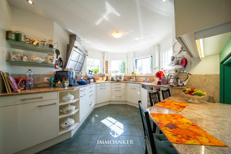 Wohnen mit Weitblick - umgeben von Ruhe und Grün. - 6.5 Zimmer EFH in Sulz (3)