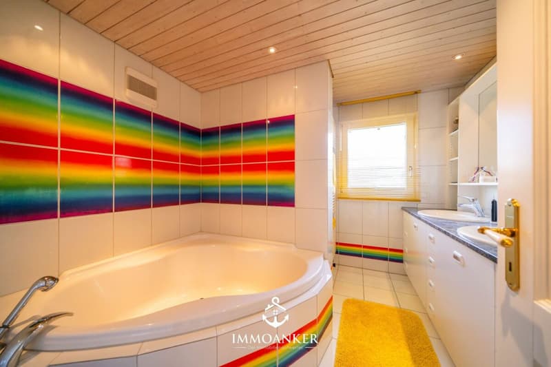 Grosszügiges 6.5-Zimmer-Einfamilienhaus mit viel Land und Entwicklungspotenzial in Dänikon (11)