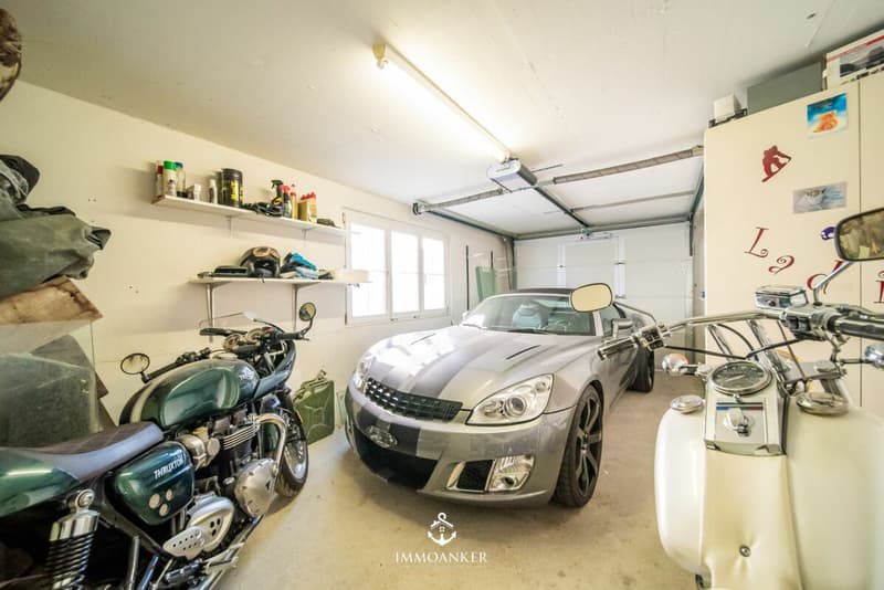 Living, working, or renting - 7.5-room house with commercial share and versatile potential (13)