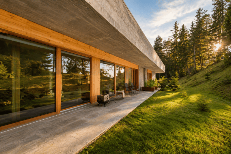Moderne 2.5-Zimmer-Terrassenwohnung mit 20 m² Terrasse in Laax (2)