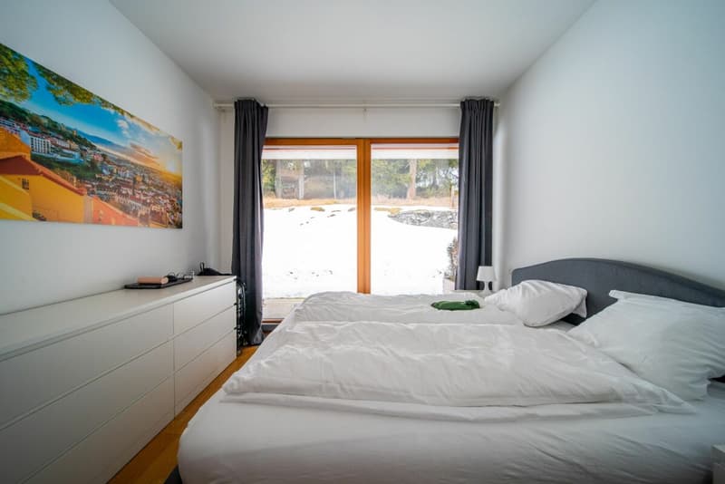 Modern 2.5-room terrace apartment with 20 m² terrace in Laax (5)
