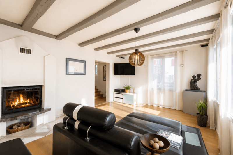 Living, Working, or Renting - 7.5-Room House with Commercial Share and Versatile Potential (13)