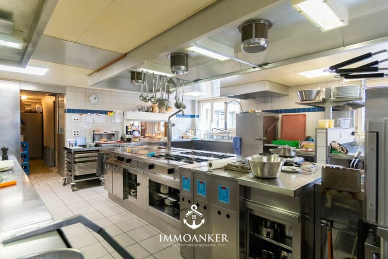 Ristorante di successo con appartamento di 4,5 locali e molto spazio circostante sulla pendice sud (7)