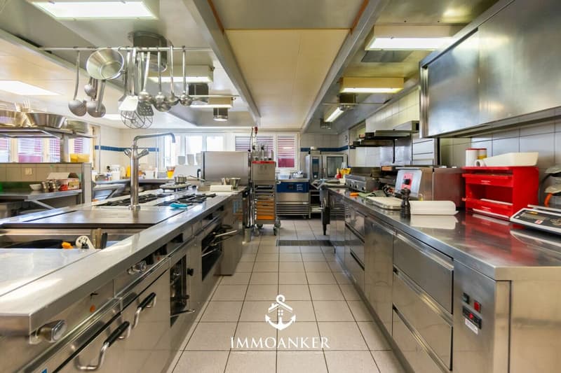 Ristorante di successo con appartamento di 4,5 locali e molto spazio circostante sulla pendice sud (9)