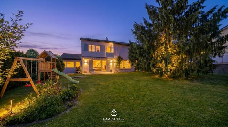Maison de famille charmante de 7 pièces avec jardin, terrasse et potentiel d'annexe à Uzwil (1)