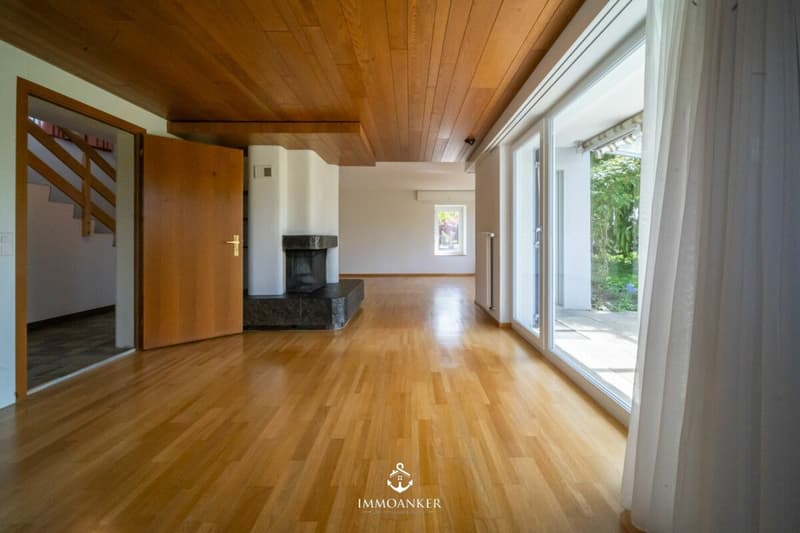 Maison de famille charmante de 7 pièces avec jardin, terrasse et potentiel d'annexe à Uzwil (3)