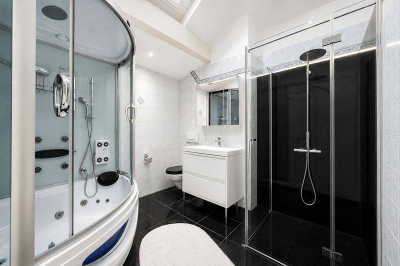 Exclusive 6.5-room attic apartment with lift directly into the apartment - Seepark Altendorf (10)