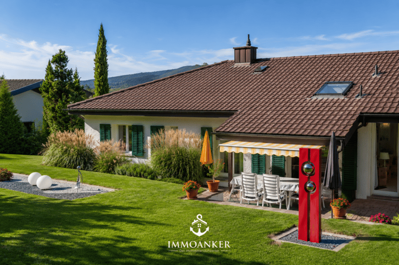 Spacious 6.5-room single-family house with a lot of land and development potential in Dänikon (4)