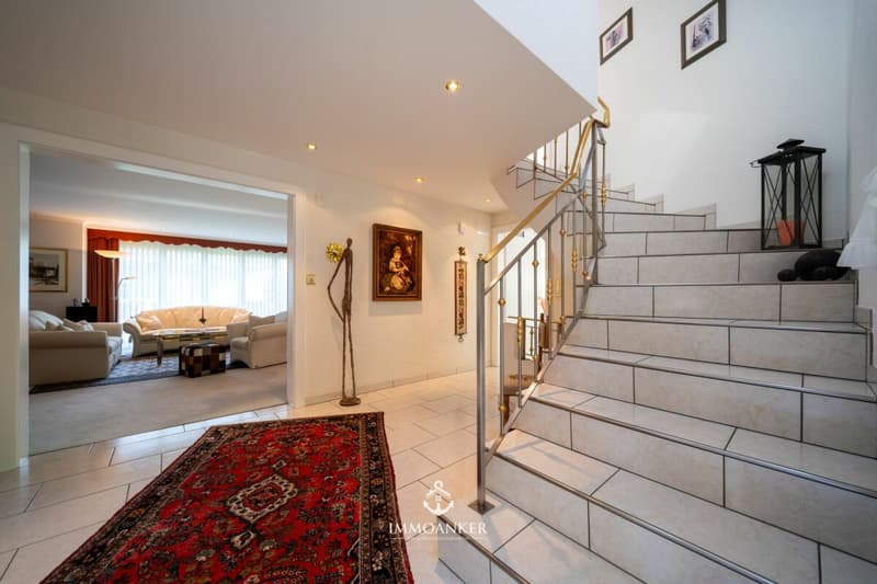 Living at the highest level in Sonnental - a unique property with character and style (2)