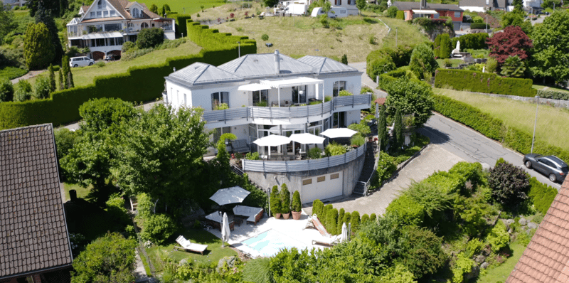 Your personal refuge: The exclusive 9.5-room single-family home with lake view and pool in Richterswil (1)