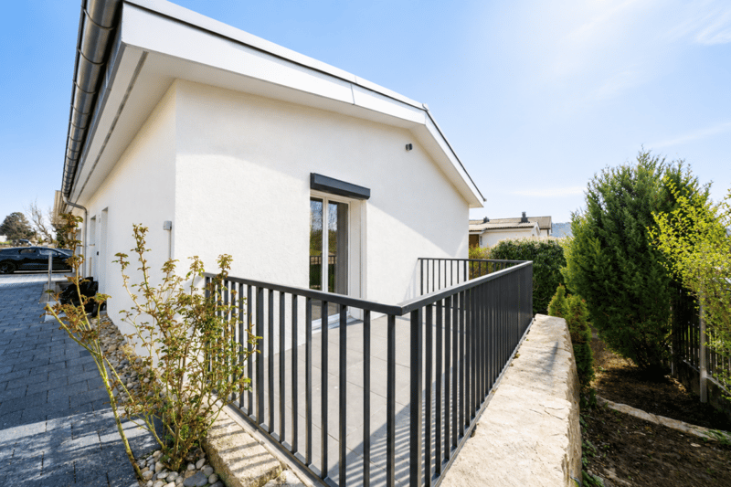 Spacious 8-room single-family house with annex and modern renovation in Hägendorf (4)