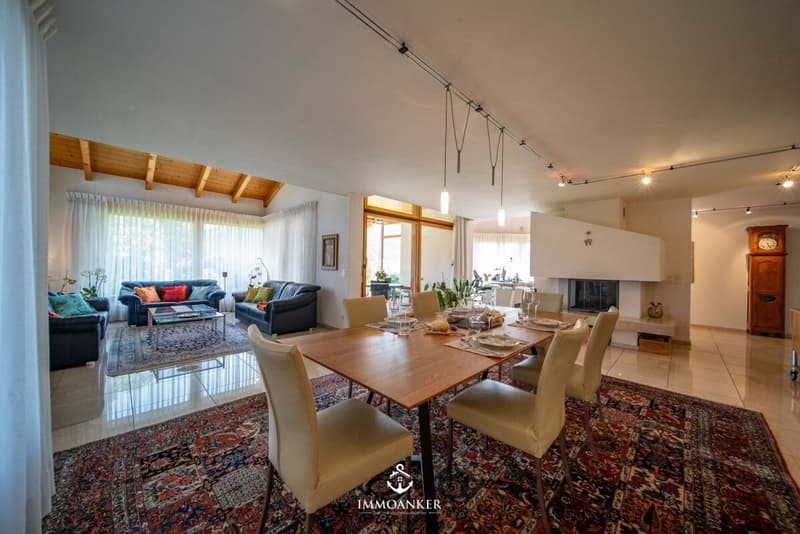California-style living in the heart of the valley (2)