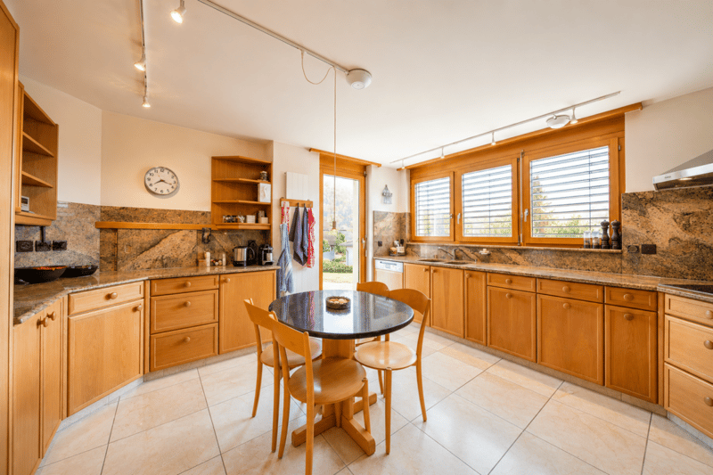 California-style living in the heart of the valley (9)
