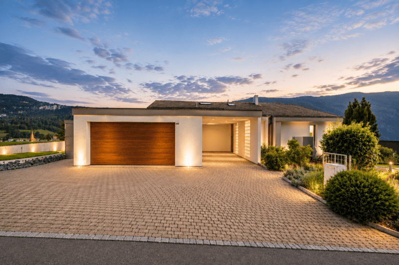 California-style living in the heart of the valley (2)