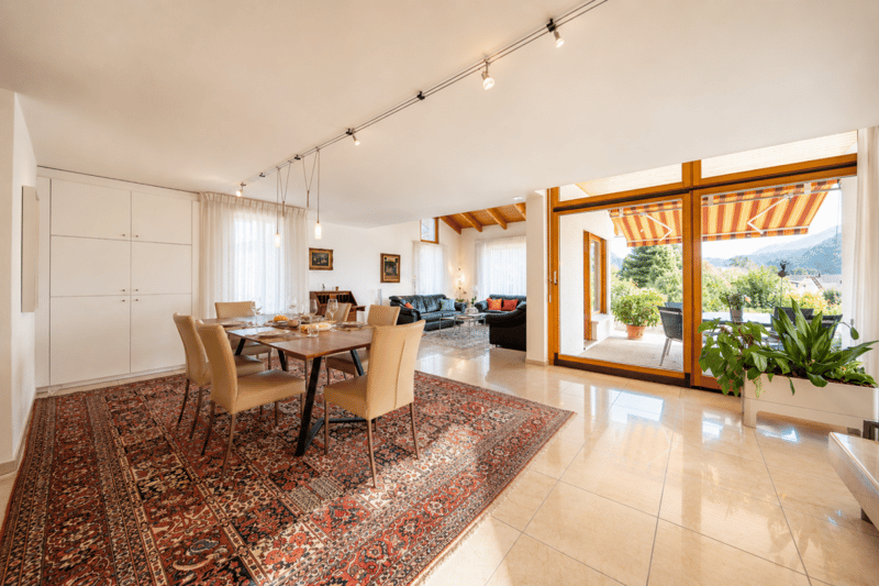 California-style living in the heart of the valley (14)