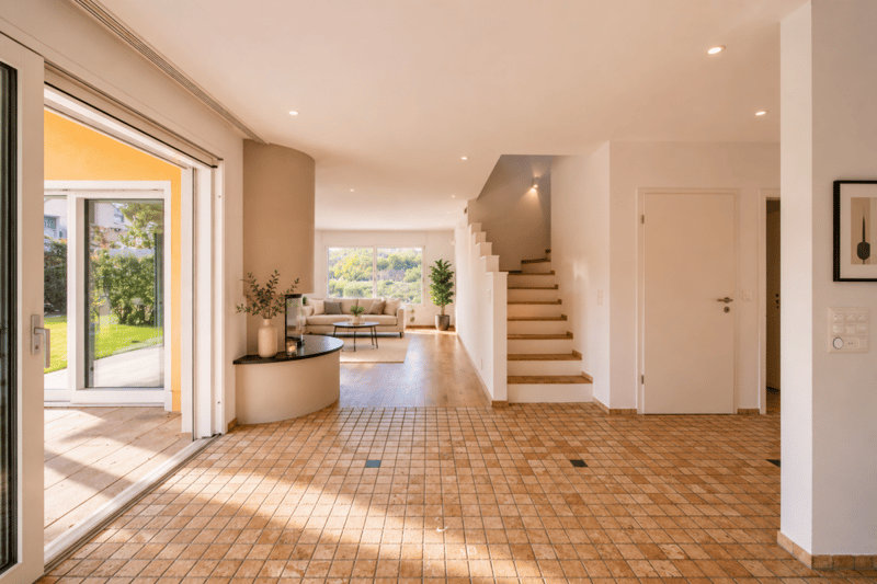 Modern 10.5-room single-family house with a far-reaching view, Minergie standard, and versatile usage potential in Pfungen (8)