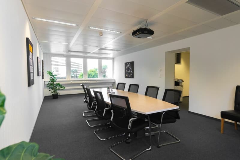Desired Subtenant Dream Office: Top Location (2)