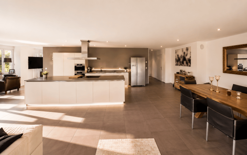 Exclusive 4.5-room apartment with impressive ceiling height and large terrace in Rümlang (2)
