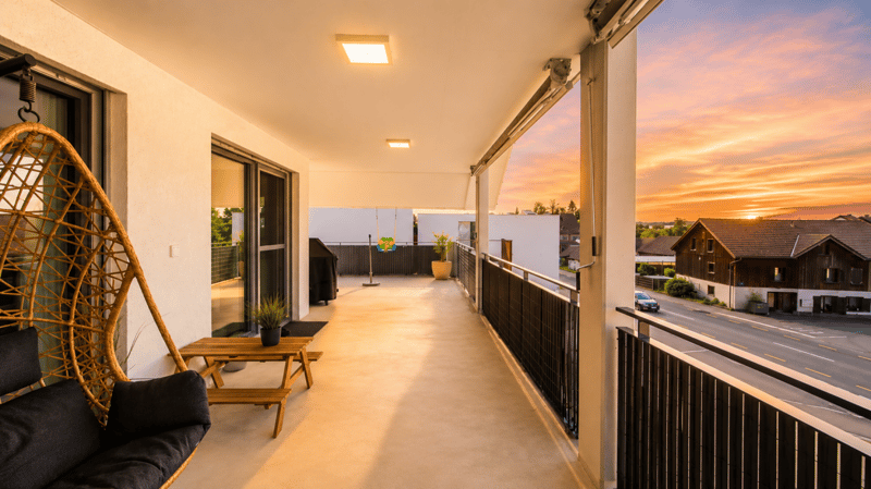 Exclusive multi-generational house near the lake - three residential units with versatile usage options (11)