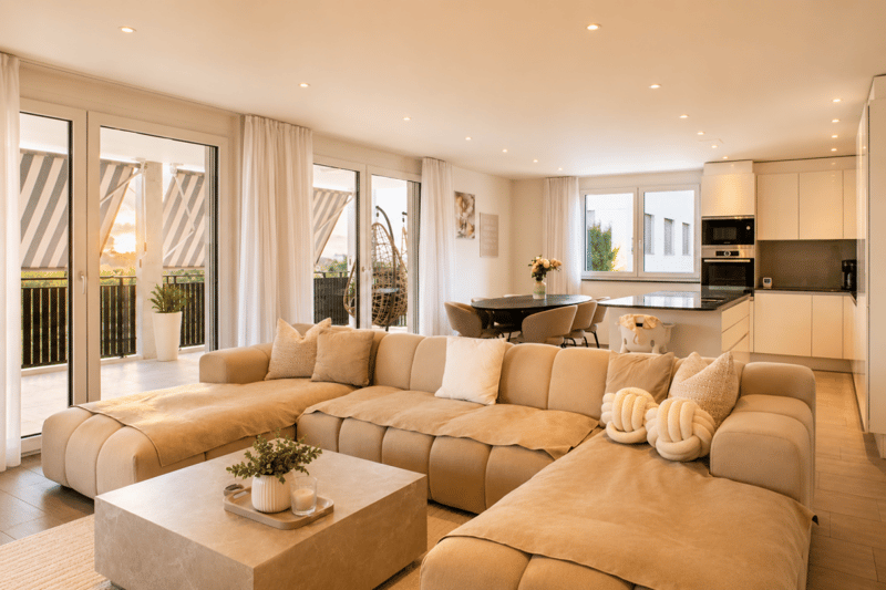 Exclusive multi-generational house near the lake - three residential units with versatile usage options (7)