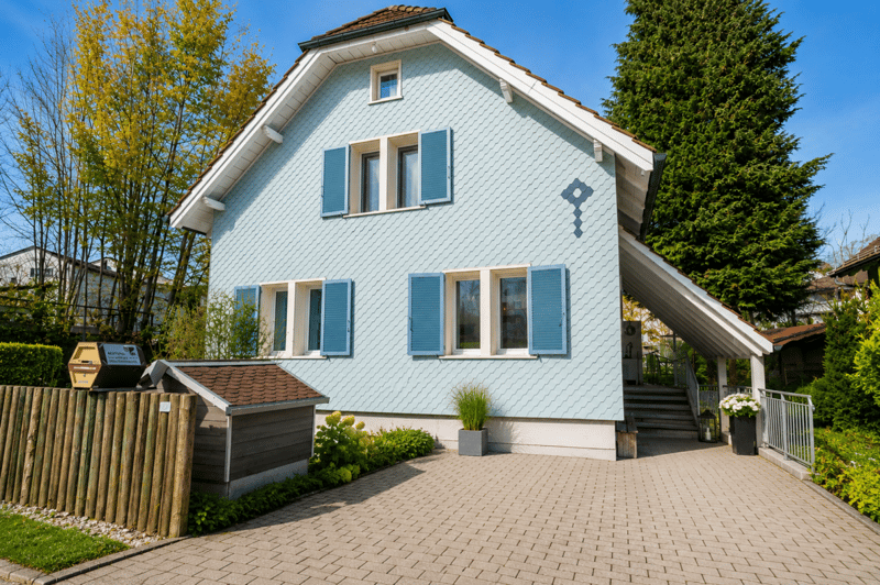 Family-friendly. Bright. Central 5.5 room single-family house in Oberuzwil (7)