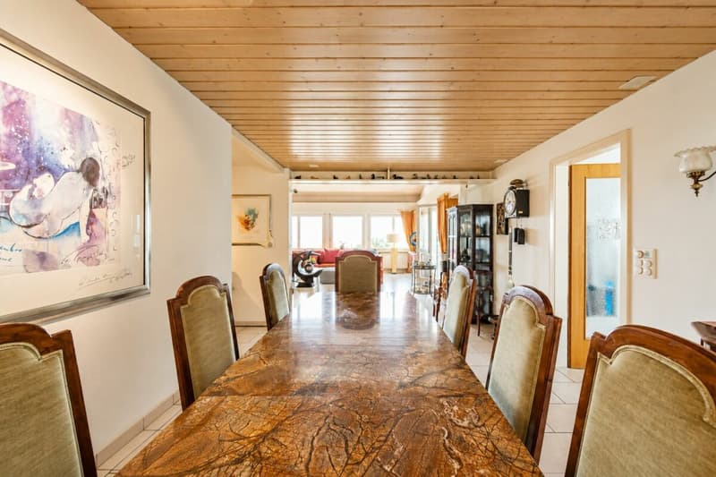 Exklusives Familienparadies mit Pool und Weitblick - grosszügiges 10-Zimmer-Einfamilienhaus in Bergdietikon (29)