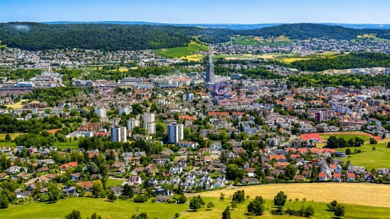 Exklusives Familienparadies mit Pool und Weitblick - grosszügiges 10-Zimmer-Einfamilienhaus in Bergdietikon (30)