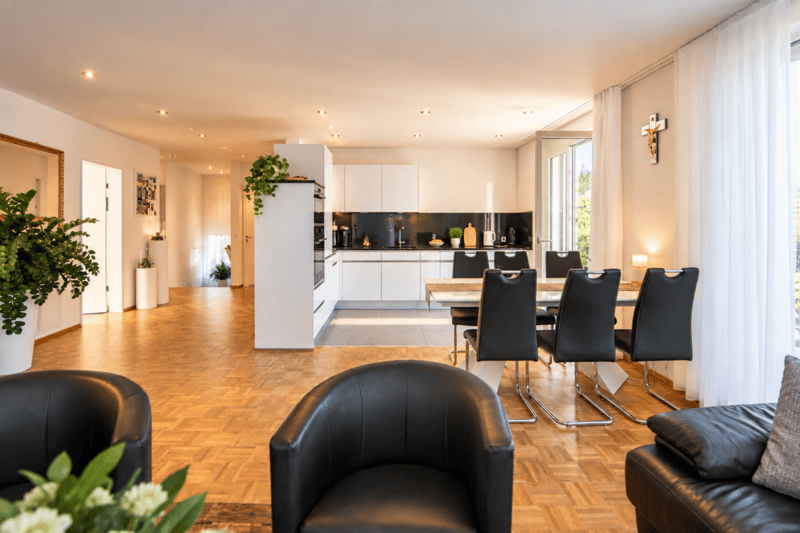 Über den Dächern von Herisau - exklusive 5.5-Zimmer-Attikawohnung mit zwei Terrassen und privatem Liftzugang (6)