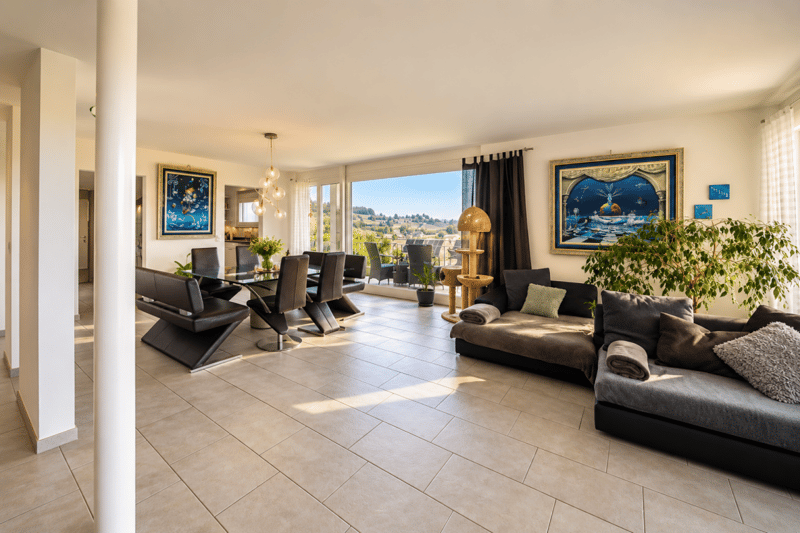 Wohnen mit Panorama bis zum Säntis - grosszügige 6.5-Zimmer-Villa mit Whirlpool und weitläufigem Garten (9)