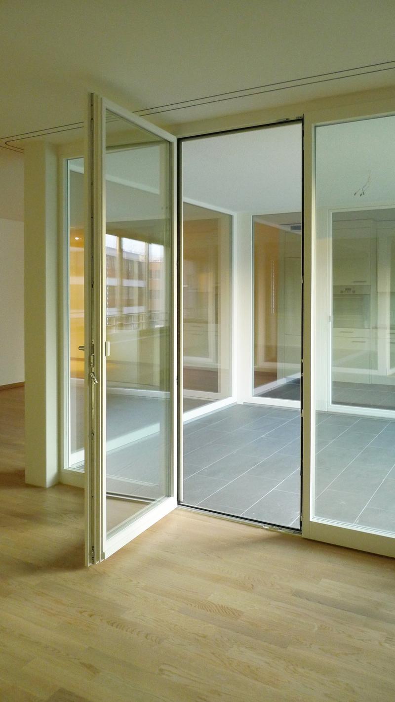 Appartamento luminoso 4.5 locali con balcone a Bottmingen (2)