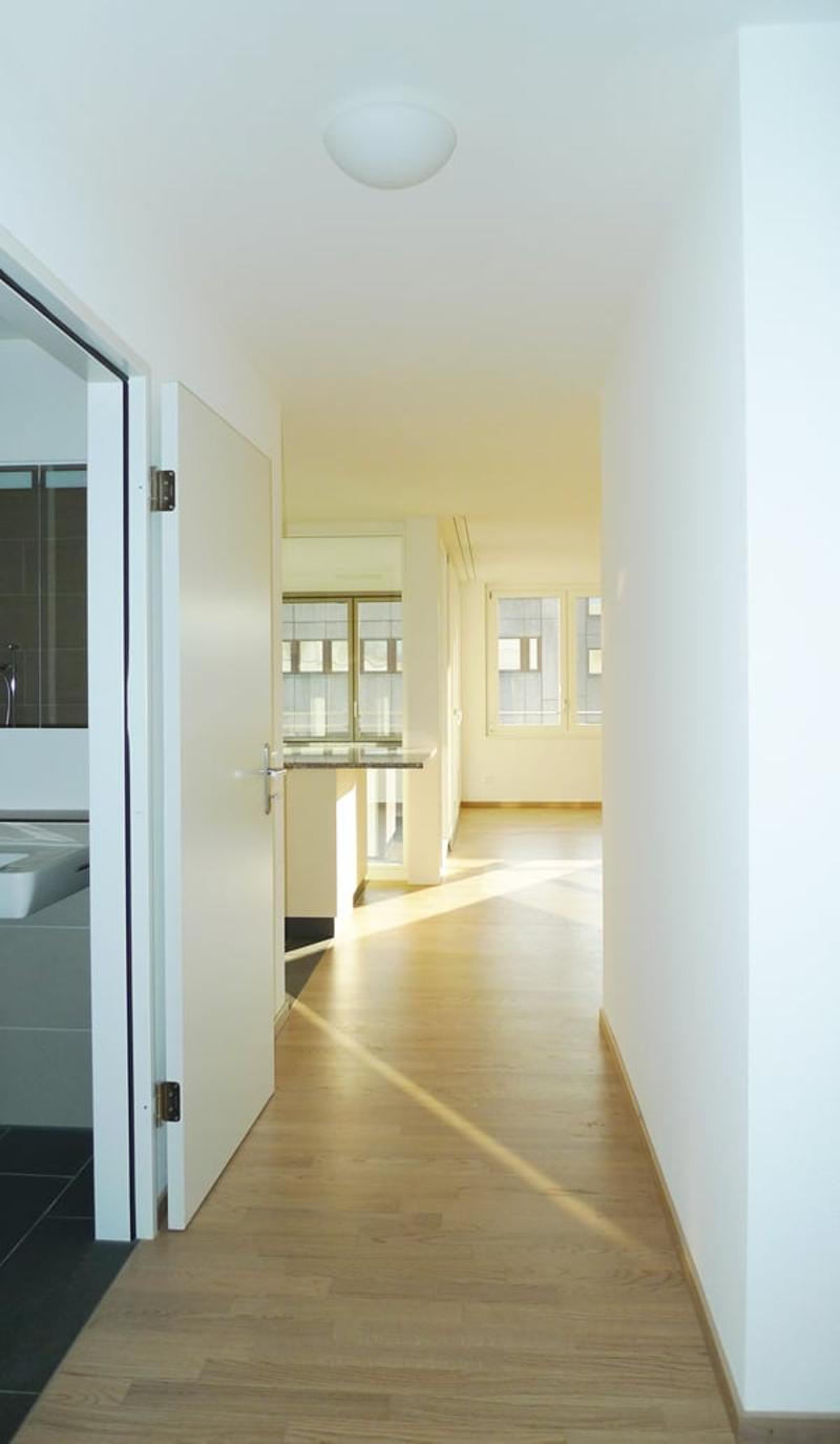 Appartamento luminoso 4.5 locali con balcone a Bottmingen (10)