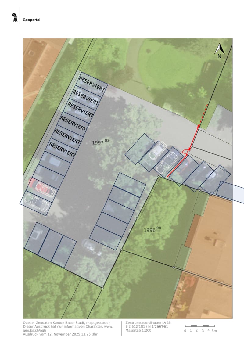 Parcheggio esterno alla Sankt Alban-Anlage a Basilea (2)