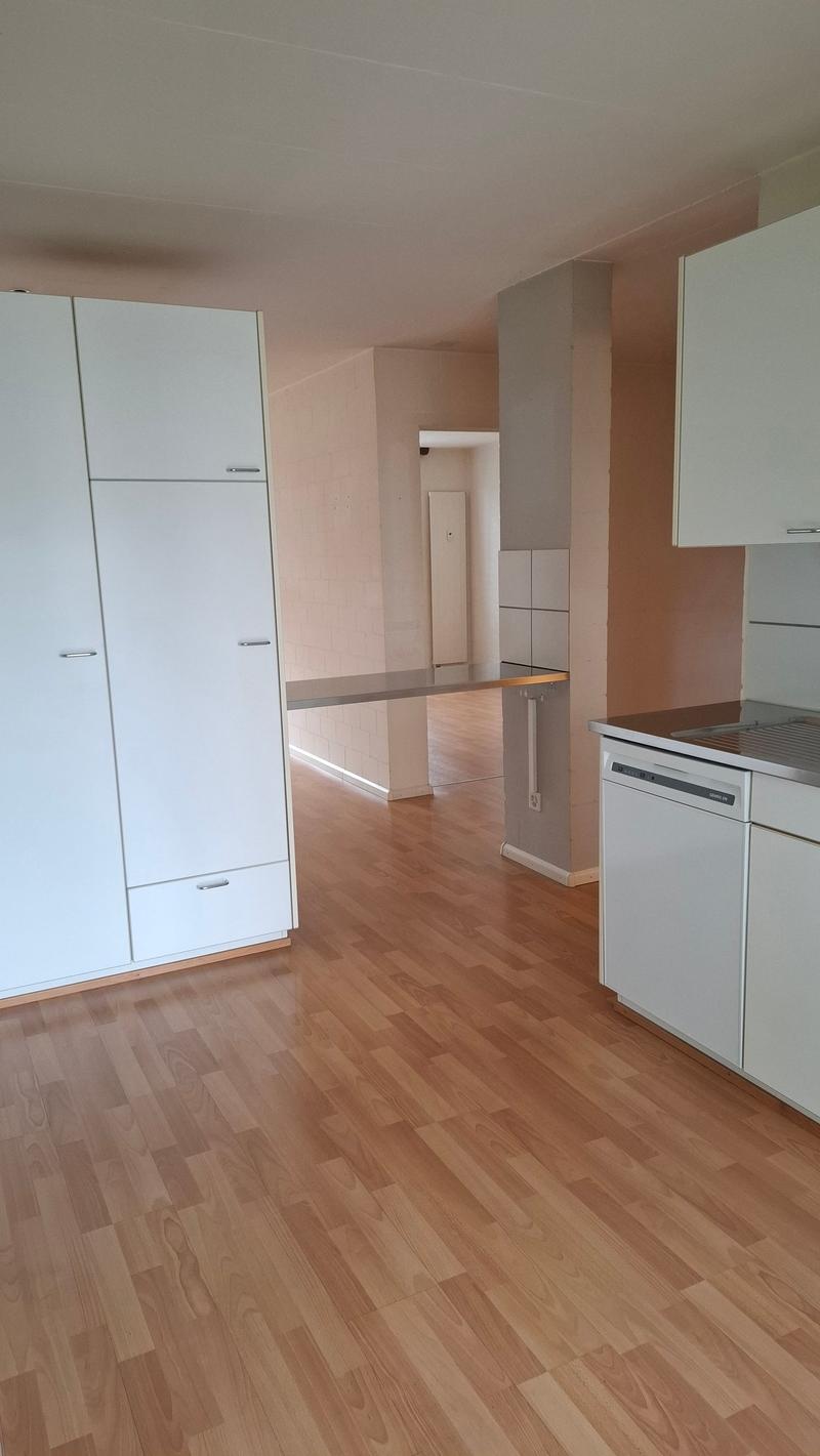 Cooperative Apartment ¦ 4-Room Apartment with Balcony (1)