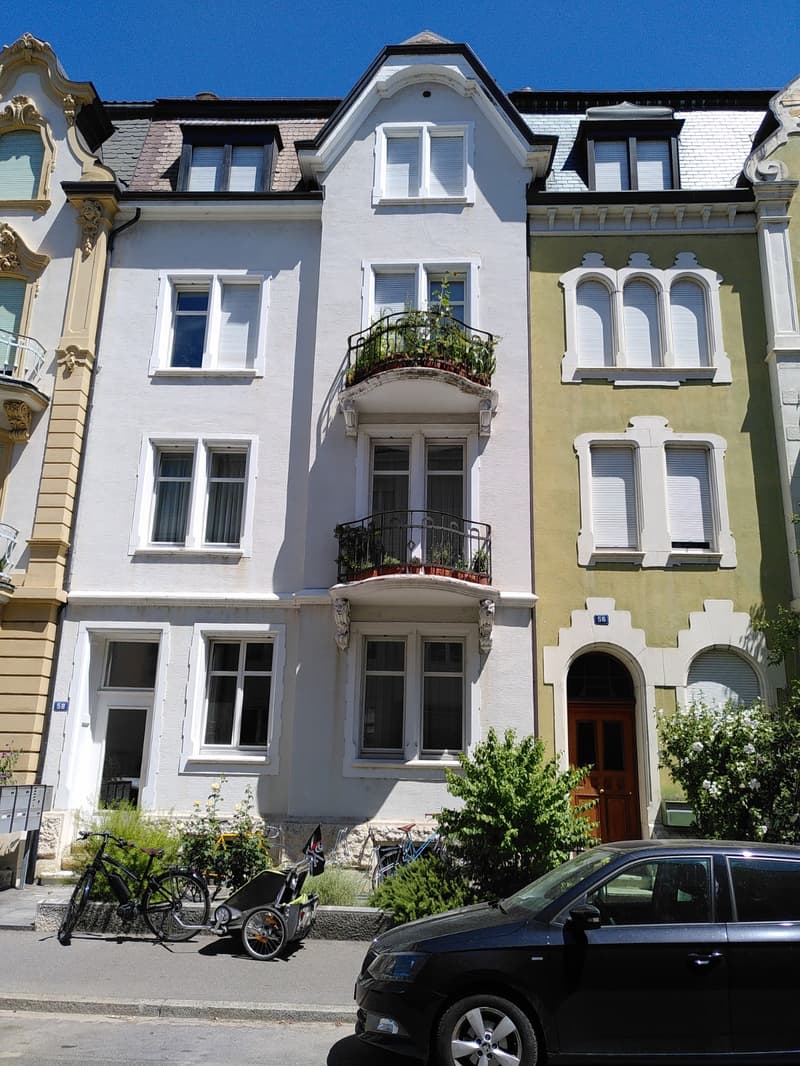 Stylish 3-room apartment on a quiet street (2)