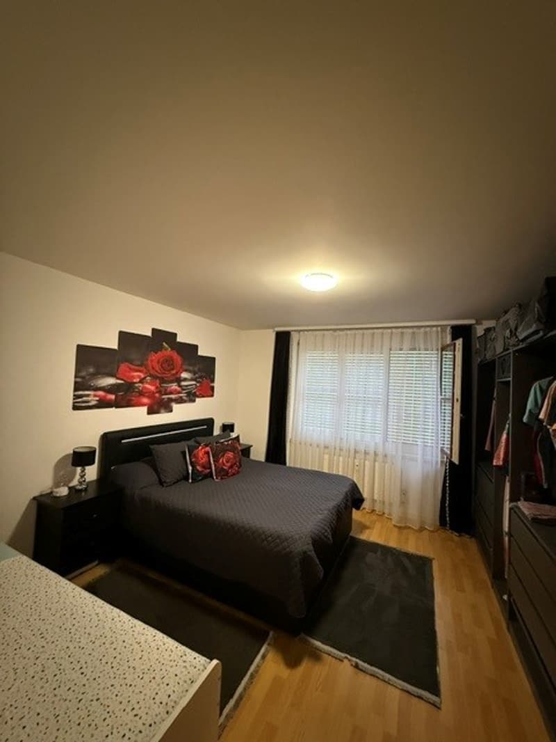 Kinderfreundliche 3.5-Zimmer-Wohnung mit Balkon im Gundeldingen (5)