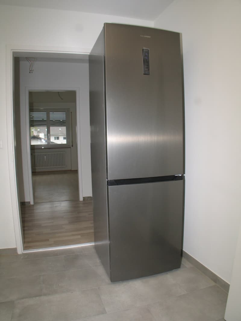 Charming 4-room apartment with balcony in Allschwil, freshly renovated (3)