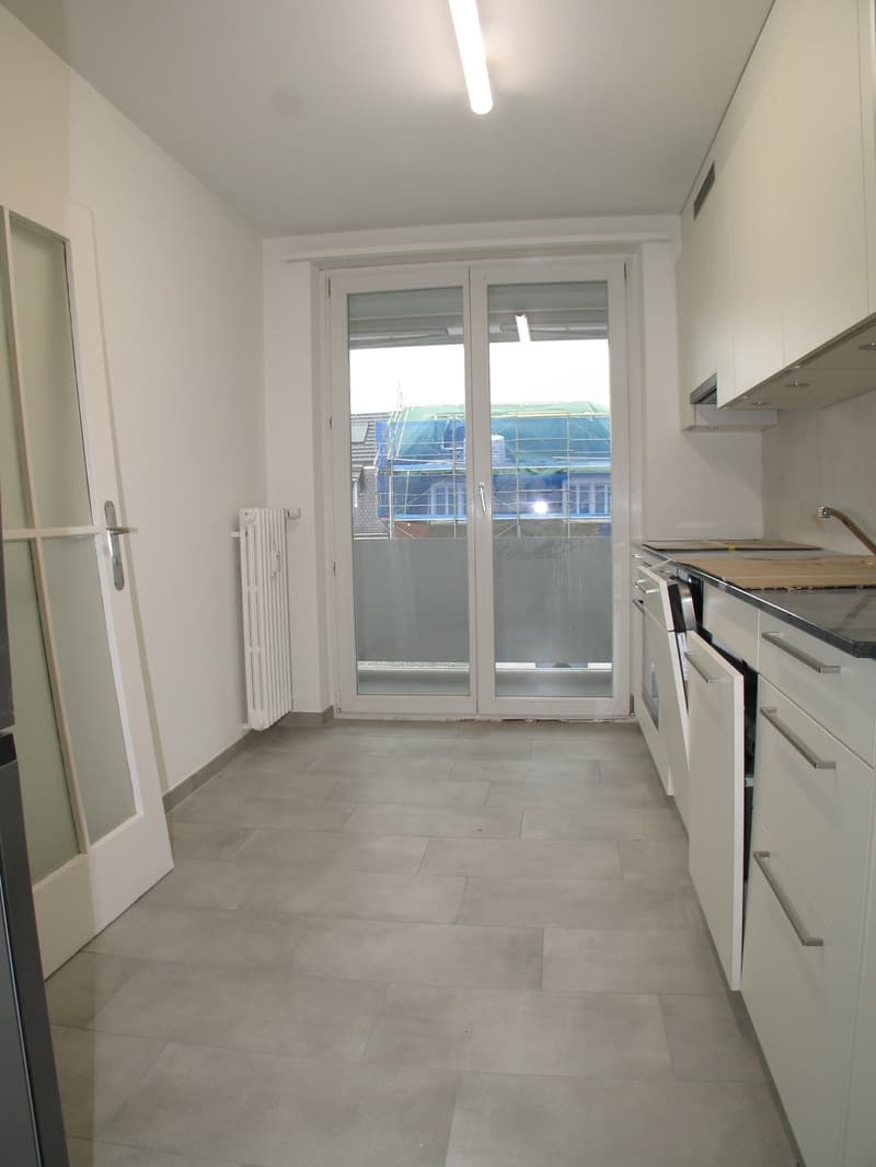 Charming 4-room apartment with balcony in Allschwil, freshly renovated (2)