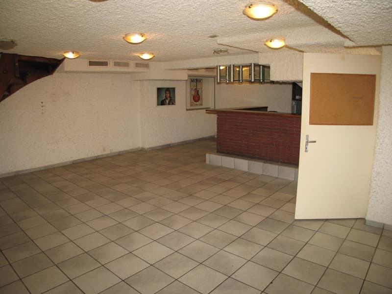 Local de club avec charme sur Allschwilerstrasse à Bâle (6)
