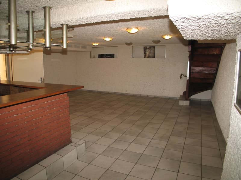 Local de club avec charme sur Allschwilerstrasse à Bâle (5)