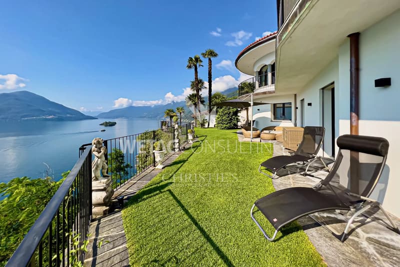 Villa im mediterranen Stil mit freiem Blick auf den Lago Maggiore in Ascona zu verkaufen (2)