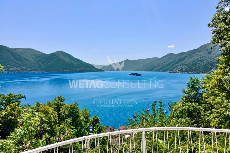 Zu renovierende Villa in spektakulärer Lage mit Panoramablick auf den See in Ascona zu verkaufen (1)