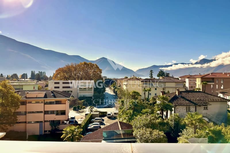 Ascona: Luxus Triplex-Penthouse mit grossen Terrassen & privatem Aussenpool zu verkaufen (2)