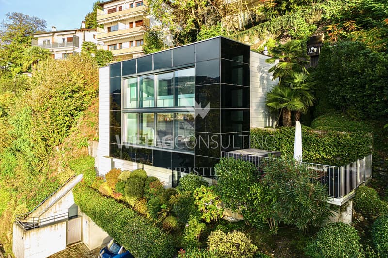 Villa mit modernem Design & 180° Blick auf den Luganer See in Montagnola zu verkaufen (12)