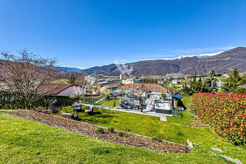 Lugano-Comano: elegante Villa mit grossem Garten & Panoramablick zu verkaufen (13)