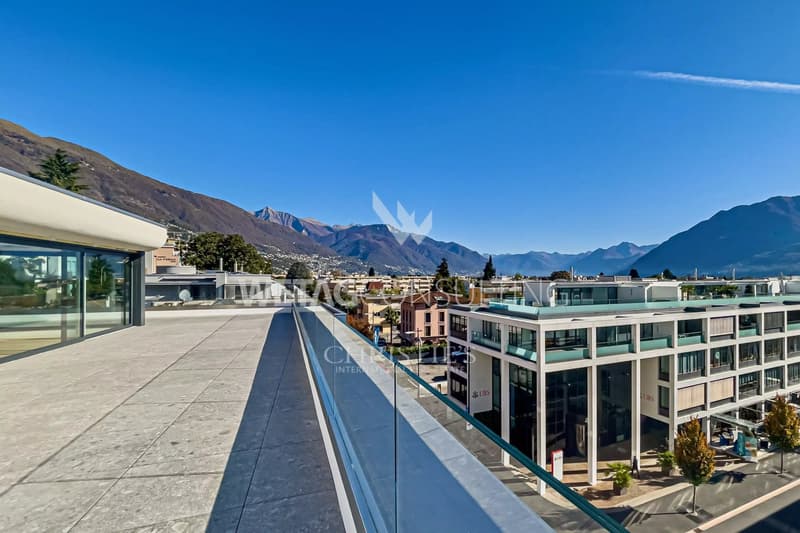 Luxus 5,5-Zimmer-Duplex-Penthouse-Wohnung mit Blick auf den Lago Maggiore in Ascona zu verkaufen (2)